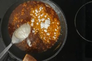 spicy-patatas-bravas-step4 - add flour