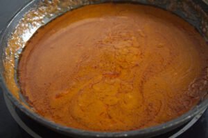 spicy-patatas-bravas-step6 -thicken sauce on low heat