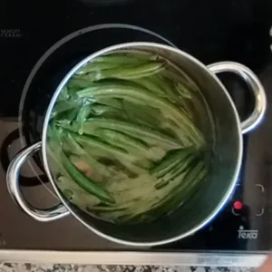 a pot of green beans