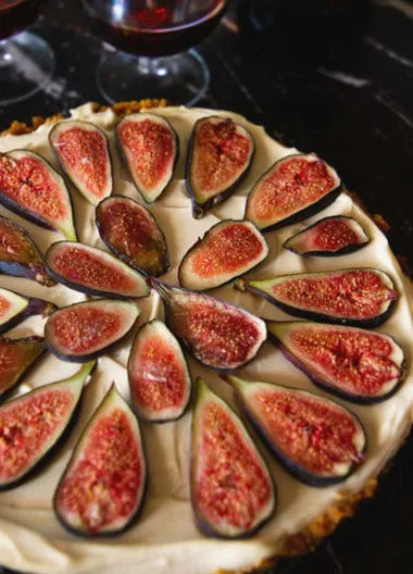 FIg and vermouth cheesecake.
