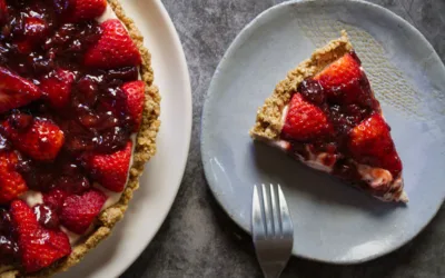 No-Bake Strawberry Cheesecake with A Salted Almond Crust (Tarta de Queso con Fresas)